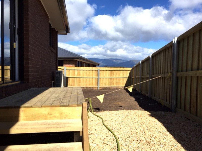 1/5 Nino Crt, Old Beach TAS 7017