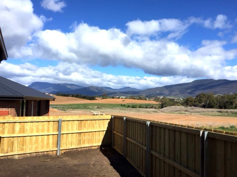 1/5 Nino Crt, Old Beach TAS 7017