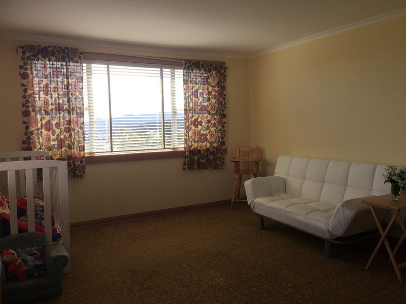 22 Waverley Avenue, Mount Stuart TAS 7000