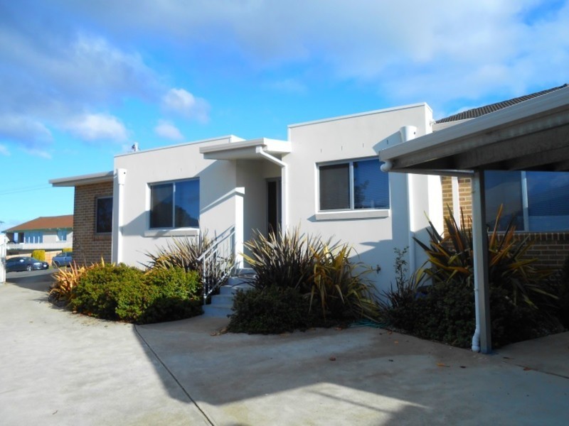 1/8 Kiama Place, Blackmans Bay TAS 7052