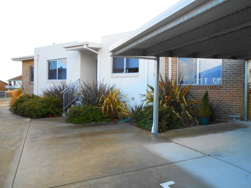 1/8 Kiama Place, Blackmans Bay TAS 7052