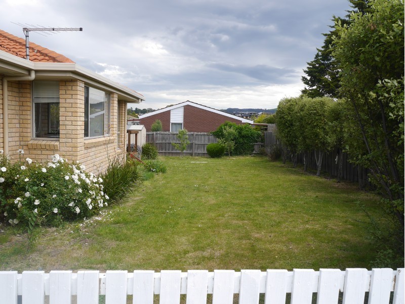 30 Manor Gardens, Kingston TAS 7050