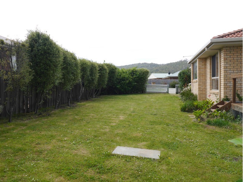 30 Manor Gardens, Kingston TAS 7050