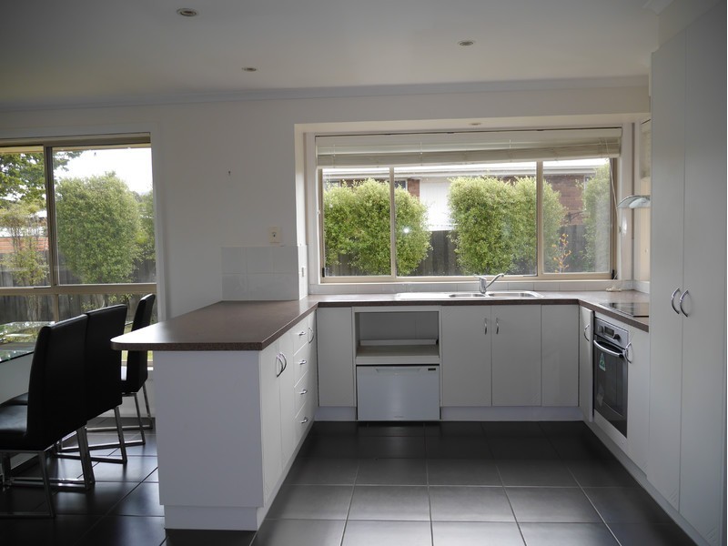 30 Manor Gardens, Kingston TAS 7050