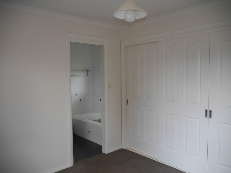 30 Manor Gardens, Kingston TAS 7050