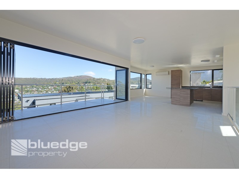 6 Thelma Drive, West Hobart TAS 7000