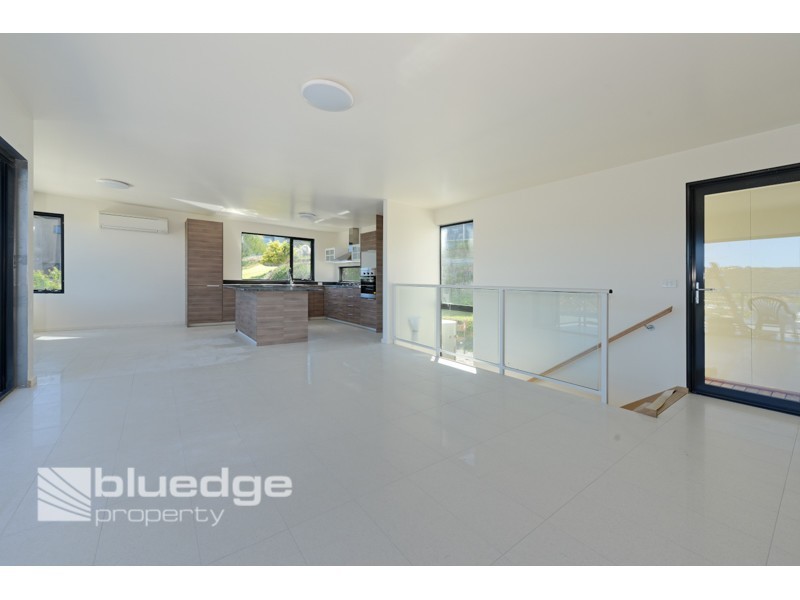 6 Thelma Drive, West Hobart TAS 7000