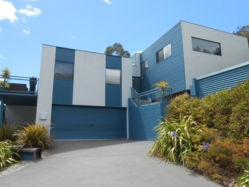 2/14 Dalkeith Court, Sandy Bay TAS 7005