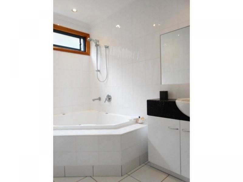 2/14 Dalkeith Court, Sandy Bay TAS 7005