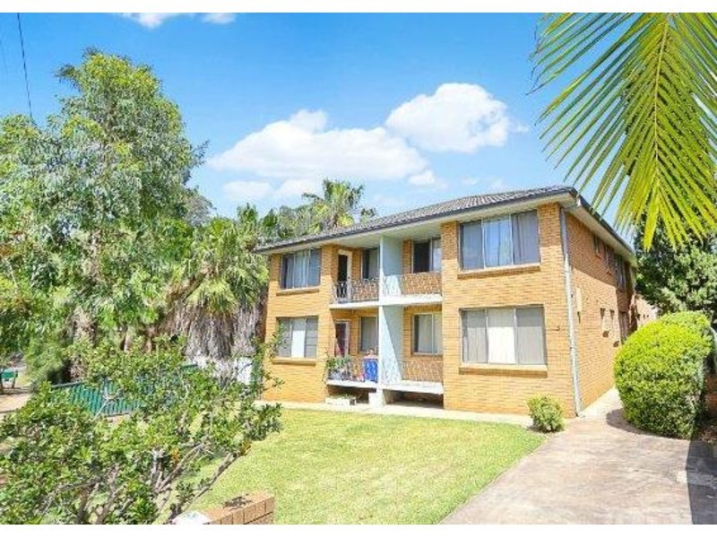 4 Alexandra Avenue, Westmead NSW 2145