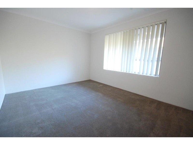 4 Alexandra Avenue, Westmead NSW 2145