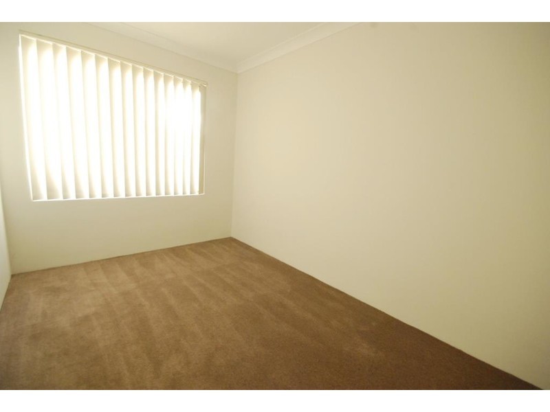 4 Alexandra Avenue, Westmead NSW 2145