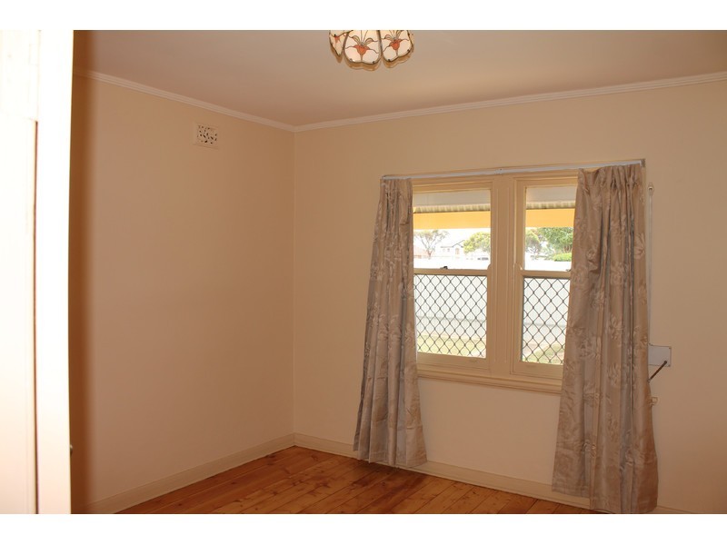 15 Calthorpe Terrace, Ottoway SA 5013