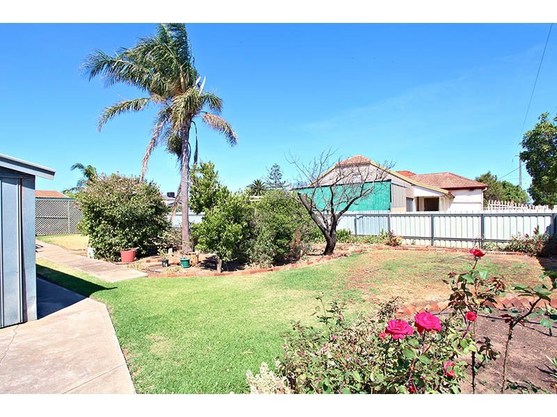 64 Eastern Parade, Ottoway SA 5013