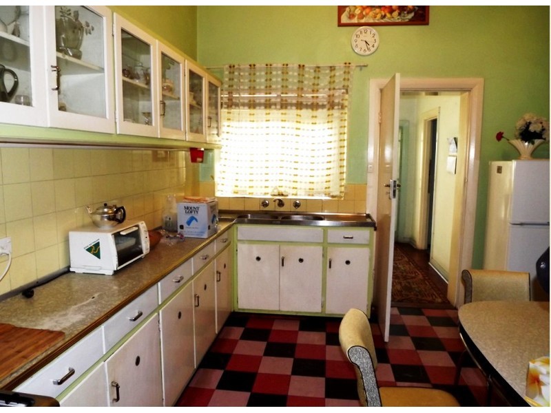 19 Hanson Road, Woodville North SA 5012