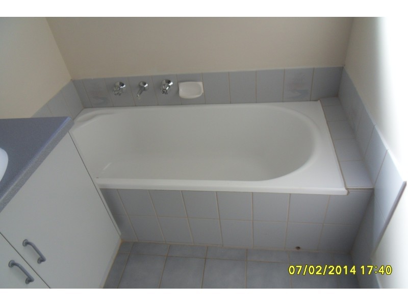 4 Smart Court, Evanston Park SA 5116