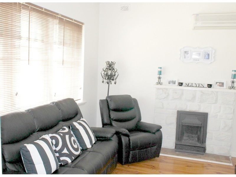 6 Torrens Crescent, Pennington SA 5013