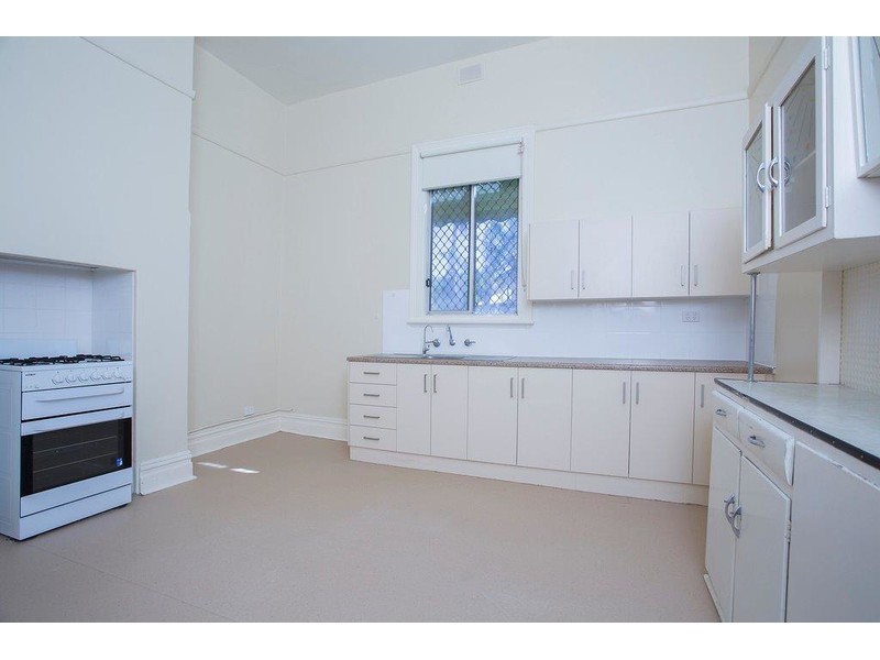 106 Russell Street, Rosewater SA 5013