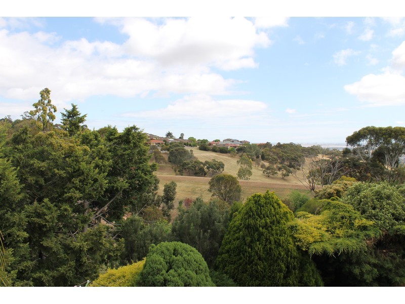 12 Grasslands Court, Wynn Vale SA 5127