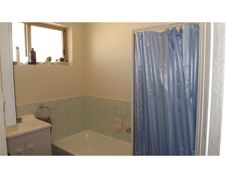 1 Barina Ave, Para Vista SA 5093