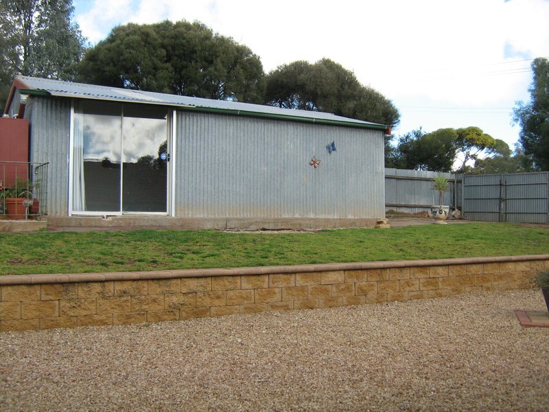 1 Barina Ave, Para Vista SA 5093