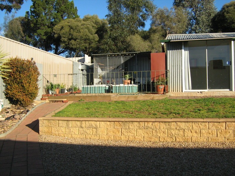 1 Barina Ave, Para Vista SA 5093