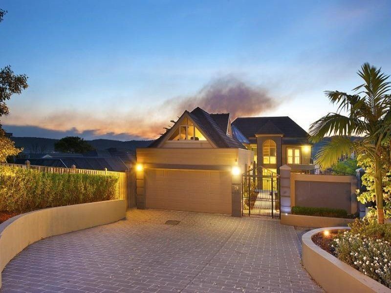 28 Albany Street, Point Frederick NSW 2250