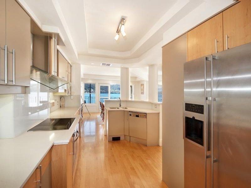 28 Albany Street, Point Frederick NSW 2250
