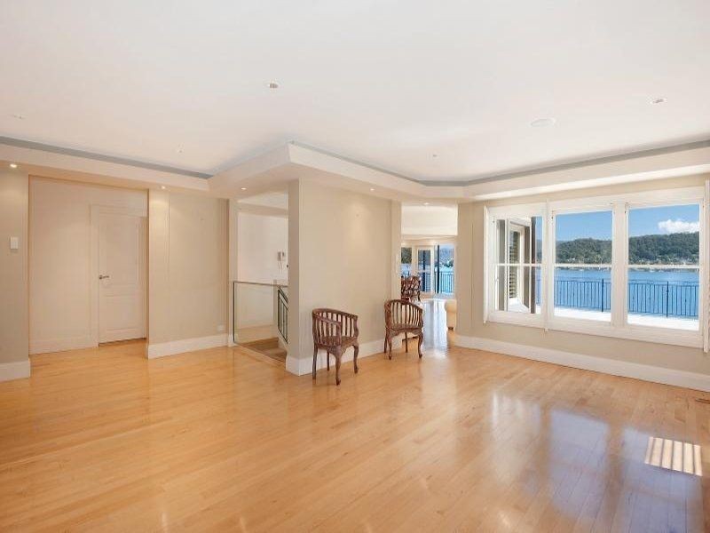 28 Albany Street, Point Frederick NSW 2250