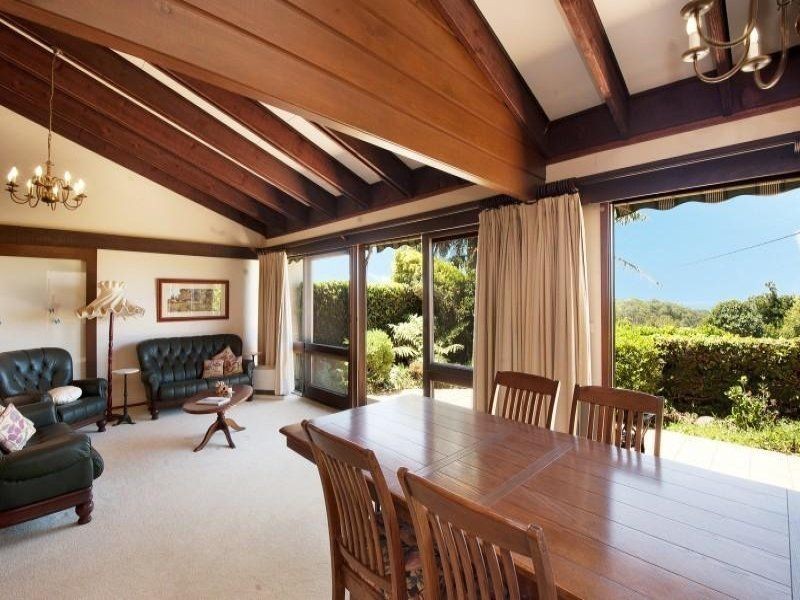 124 Ocean View Drive, Wamberal NSW 2260
