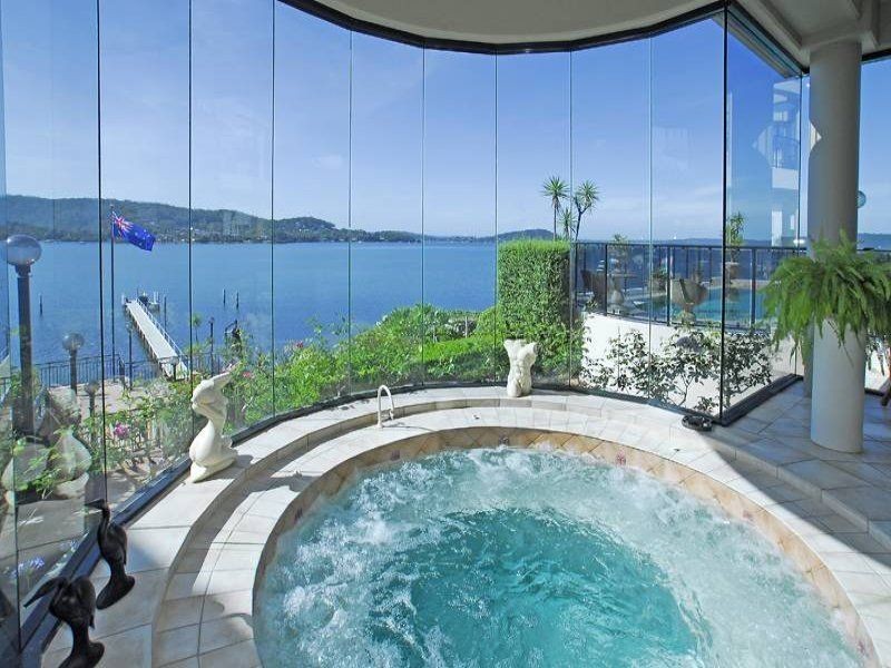 41 Caroline Street, East Gosford NSW 2250
