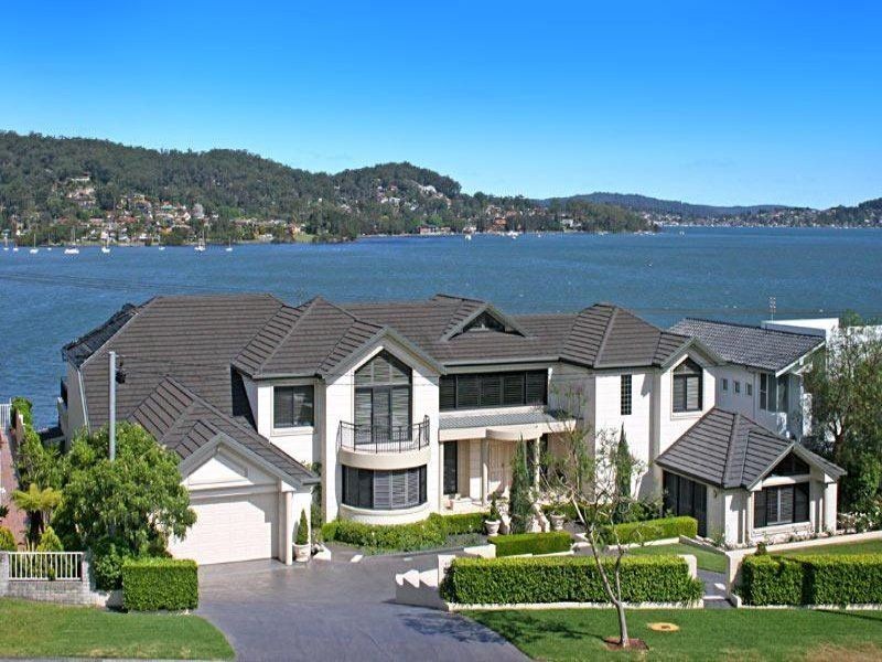 41 Caroline Street, East Gosford NSW 2250