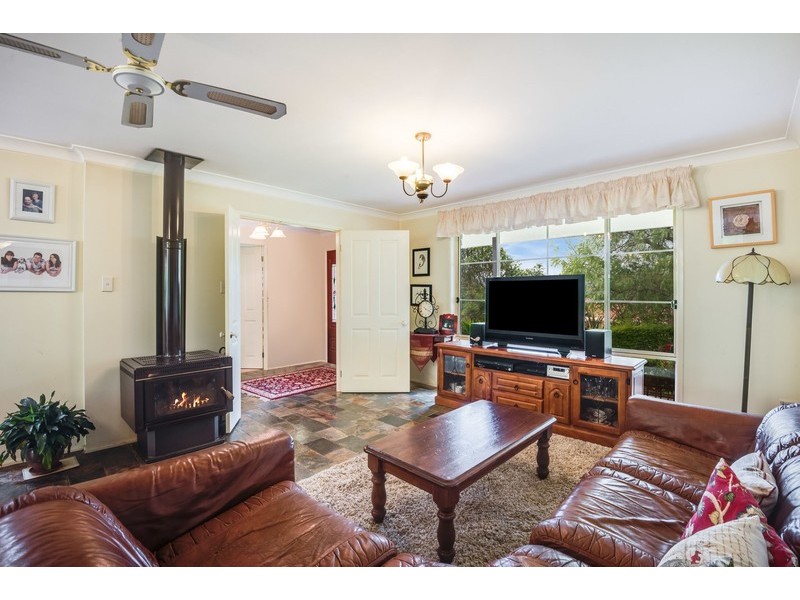 72 Cambourn Drive, Lisarow NSW 2250