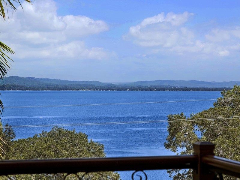 13 Gordon Road, Long Jetty NSW 2261