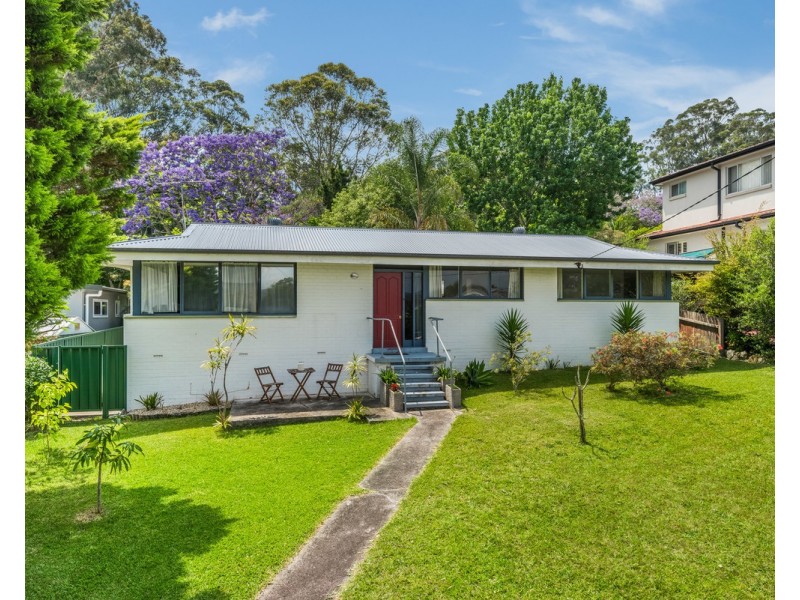4 The Grove, Wyoming NSW 2250