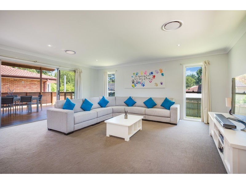 8 Karina Drive, Narara NSW 2250