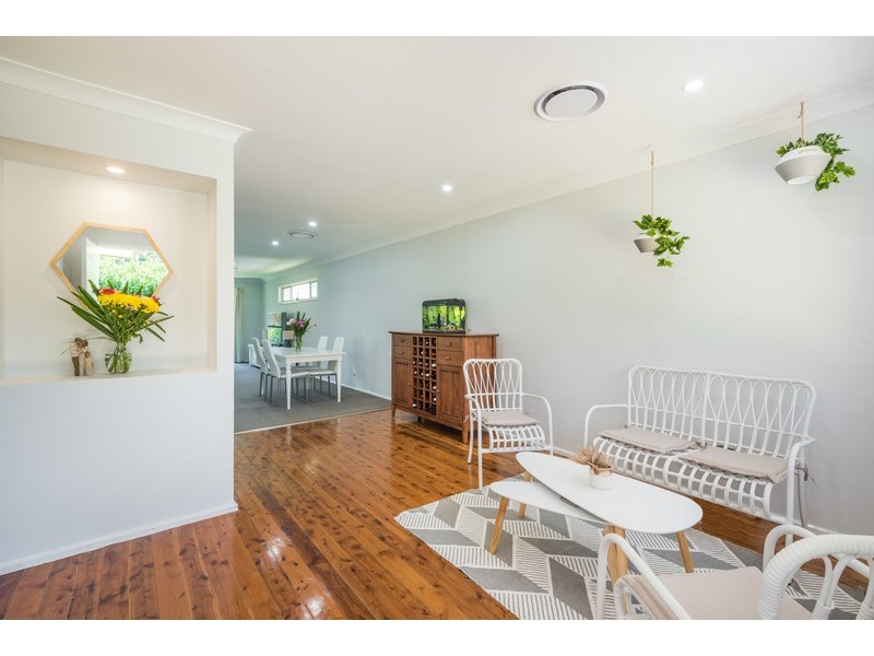 8 Karina Drive, Narara NSW 2250