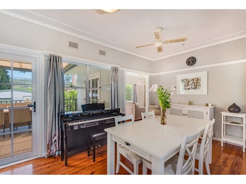 4 Dolly Avenue, Springfield NSW 2250