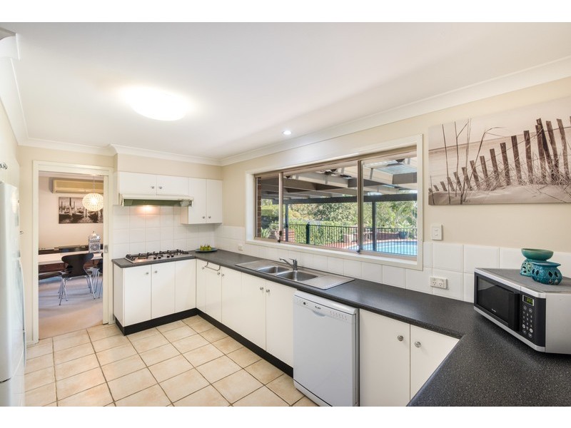 11 Karen Close, Lisarow NSW 2250