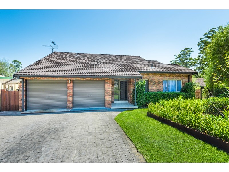 11 Karen Close, Lisarow NSW 2250