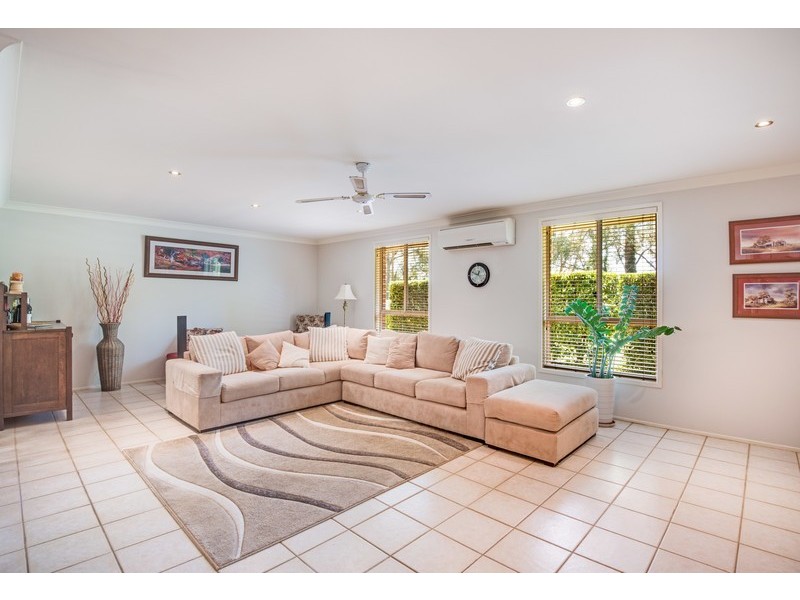 53 Woodview Avenue, Lisarow NSW 2250
