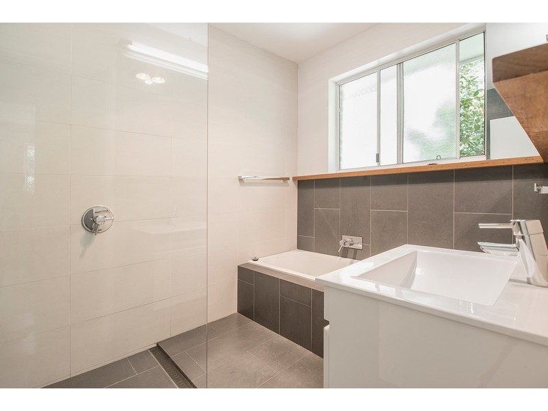 24 Awaba Street, Lisarow NSW 2250