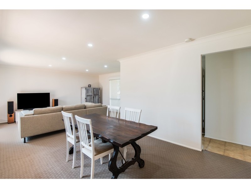 60 Sunset Street, Wyoming NSW 2250