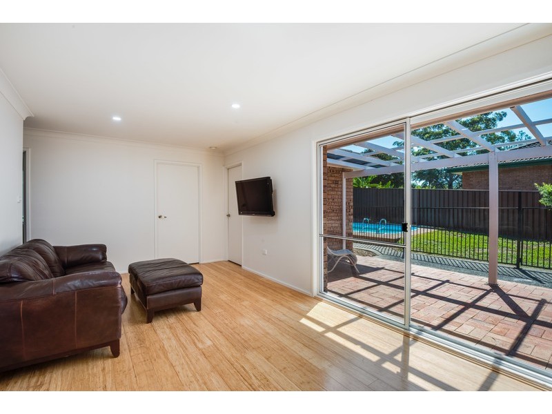 60 Sunset Street, Wyoming NSW 2250