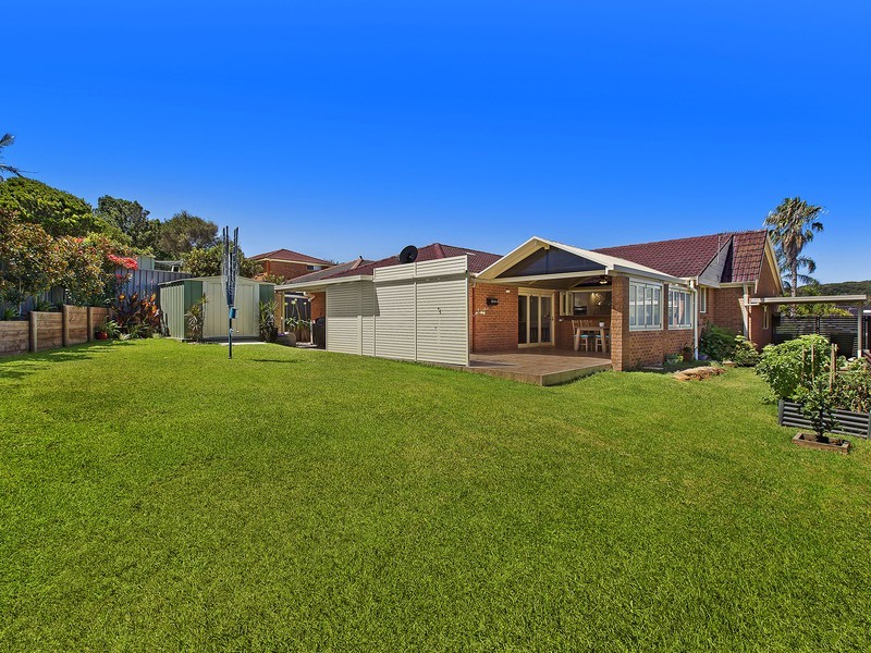 51 Morley Avenue, Bateau Bay NSW 2261