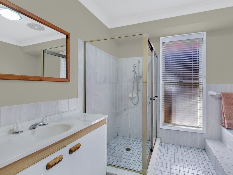 51 Morley Avenue, Bateau Bay NSW 2261