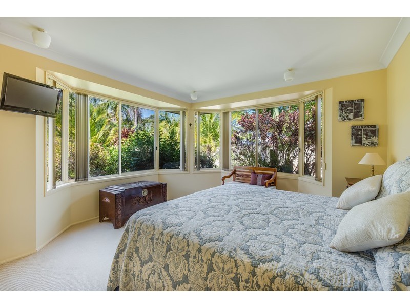 56 Thames Drive, Erina NSW 2250