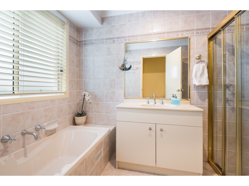 56 Thames Drive, Erina NSW 2250