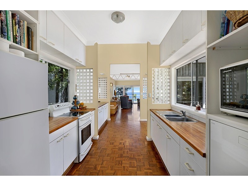 23 Warren Avenue, Avoca Beach NSW 2251