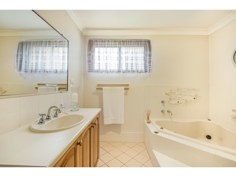 16 Adina Place, Wamberal NSW 2260